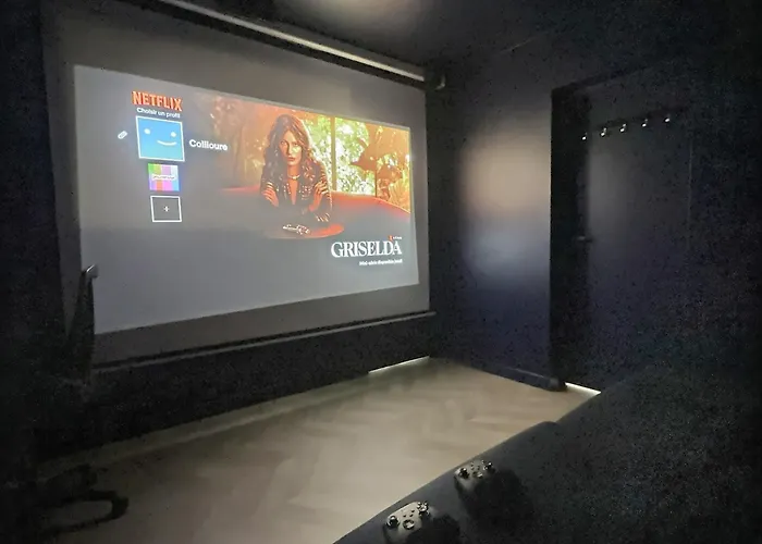Cinema شقة فندقية بيربينيو